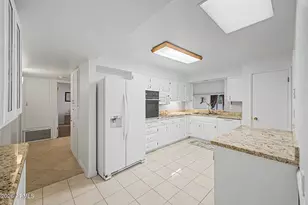 9914 W Bright Angel Cir, Sun City, AZ 85351 - Photo 5