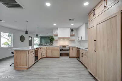 8349 E Columbus Avenue, Scottsdale, AZ 85251 - Photo 7