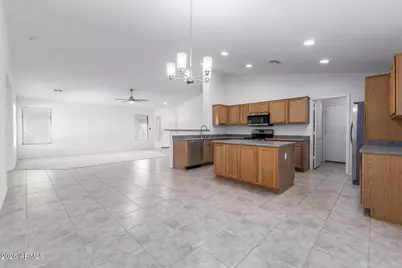 15847 W Saguaro Lane, Surprise, AZ 85374 - Photo 5