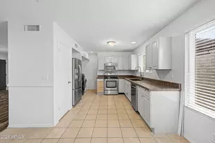 924 E Escuda Dr, Phoenix, AZ 85024 - Photo 11