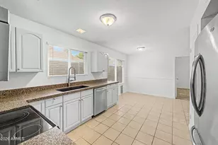 924 E Escuda Dr, Phoenix, AZ 85024 - Photo 13