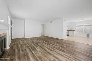 924 E Escuda Dr, Phoenix, AZ 85024 - Photo 9