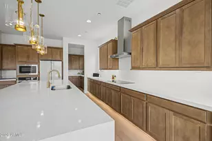 5844 W Mauna Loa Ln, Glendale, AZ 85306 - Photo 9