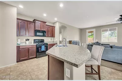 742 E Kingbird Drive, Gilbert, AZ 85297 - Photo 17