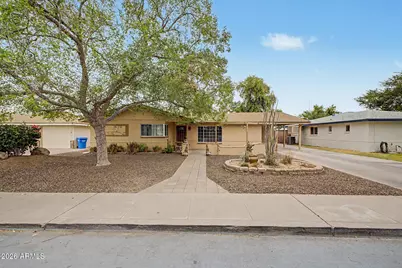 2410 N 39th Place, Phoenix, AZ 85008 - Photo 1