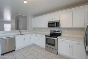 43610 W Bedford Dr, Maricopa, AZ 85138 - Photo 9