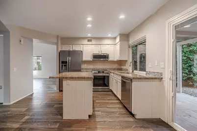 3801 E Orchid Lane, Phoenix, AZ 85044 - Photo 9