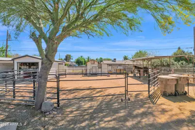 2225 W Morten Avenue #3, Phoenix, AZ 85021 - Photo 9