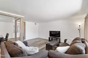 317 E Griswold Rd, Phoenix, AZ 85020 - Photo 11