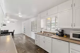317 E Griswold Rd, Phoenix, AZ 85020 - Photo 37