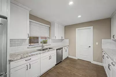 7115 W John Cabot Road, Glendale, AZ 85308 - Photo 11