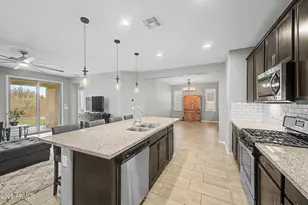 12117 W Desert Moon Way, Peoria, AZ 85383 - Photo 17