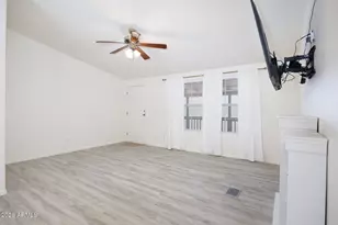3901 E Pinnacle Peak Rd, Phoenix, AZ 85050 - Photo 11