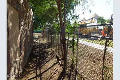 2821 E Adams Street, Phoenix, AZ 85034 - Photo 9