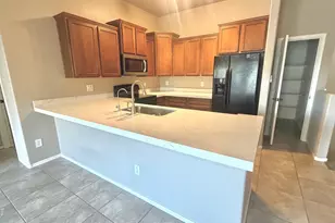 2725 E Mine Creek Rd, Phoenix, AZ 85024 - Photo 5