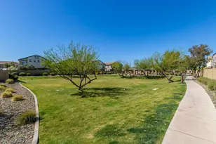 2725 E Mine Creek Rd, Phoenix, AZ 85024 - Photo 17