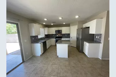 1818 W Desert Seasons Drive, San Tan Valley, AZ 85144 - Photo 3
