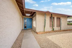 3907 E Windrose Dr, Phoenix, AZ 85032 - Photo 5