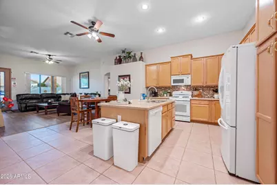 7919 W Rose Garden Lane, Peoria, AZ 85382 - Photo 17
