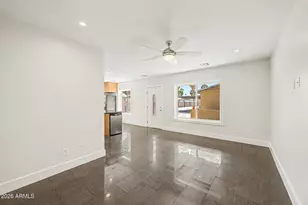 3233 N 37th St, Phoenix, AZ 85018 - Photo 9