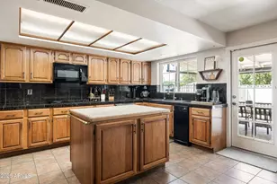 7540 N 7th Ave, Phoenix, AZ 85021 - Photo 15