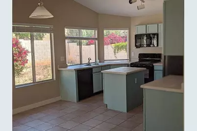 878 E Morelos Street, Chandler, AZ 85225 - Photo 3