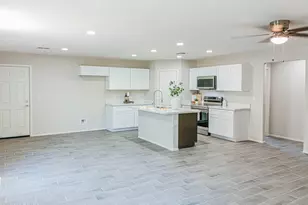 9510 W Tinajas Dr, Arizona City, AZ 85123 - Photo 3