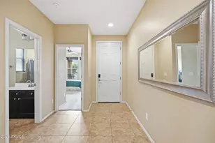 2522 E Fawn Dr, Phoenix, AZ 85042 - Photo 5