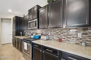 2522 E Fawn Dr, Phoenix, AZ 85042 - Photo 11