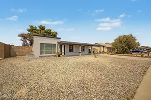 10448 W Seldon Ln, Peoria, AZ 85345 - Photo 5
