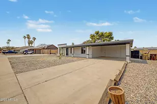 10448 W Seldon Ln, Peoria, AZ 85345 - Photo 3