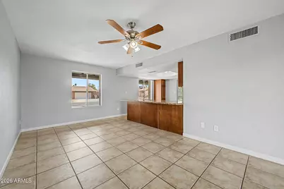10448 W Seldon Lane, Peoria, AZ 85345 - Photo 11