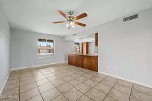 10448 W Seldon Ln, Peoria, AZ 85345 - Photo 11