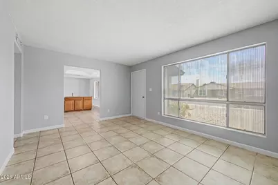 10448 W Seldon Lane, Peoria, AZ 85345 - Photo 9
