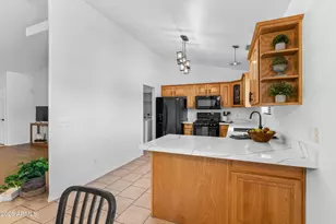 218 E Mohawk Dr, Flagstaff, AZ 86005 - Photo 9