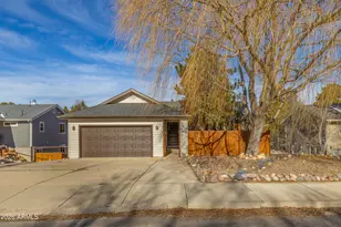 218 E Mohawk Dr, Flagstaff, AZ 86005 - Photo 1