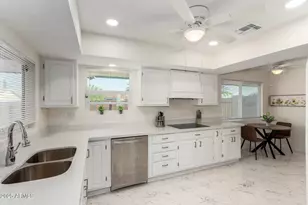 10441 W Twin Oaks Dr, Sun City, AZ 85351 - Photo 5