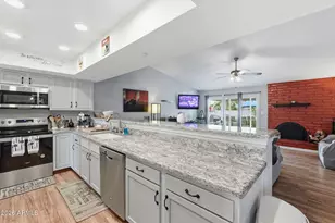 4822 N 64th Dr, Phoenix, AZ 85033 - Photo 9