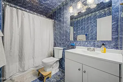 3613 W Echo Lane, Phoenix, AZ 85051 - Photo 23
