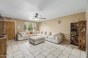 3613 W Echo Ln, Phoenix, AZ 85051 - Photo 5