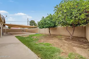 3613 W Echo Ln, Phoenix, AZ 85051 - Photo 29