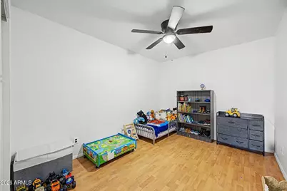 3613 W Echo Lane, Phoenix, AZ 85051 - Photo 17