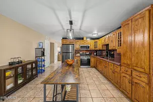 3613 W Echo Ln, Phoenix, AZ 85051 - Photo 9