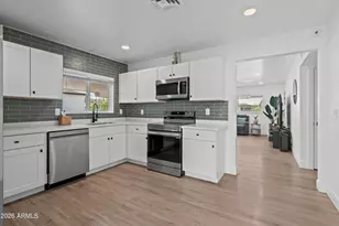3221 E Andorra Dr, Phoenix, AZ 85032 - Photo 3