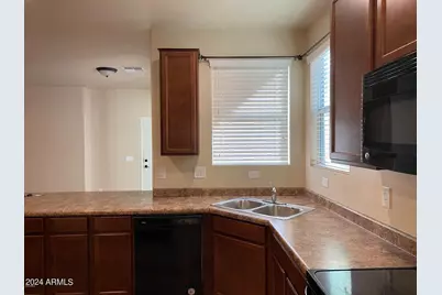 957 S Wallrade Lane, Gilbert, AZ 85296 - Photo 15