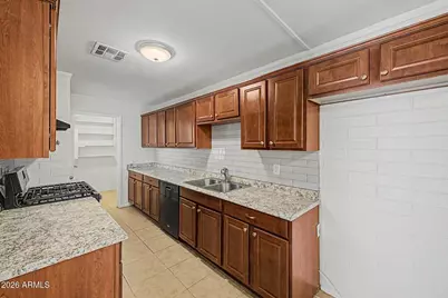 4201 N 49th Avenue, Phoenix, AZ 85031 - Photo 9