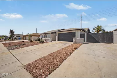 3130 W Kristal Way, Phoenix, AZ 85027 - Photo 3