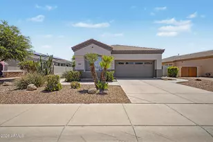 6823 S Pinehurst Dr, Gilbert, AZ 85298 - Photo 1