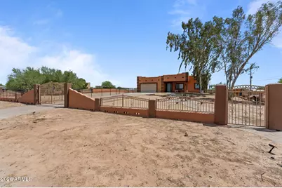 32707 N 227th Avenue, Wittmann, AZ 85361 - Photo 9