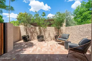 4530 E Rhonda Dr, Phoenix, AZ 85018 - Photo 3